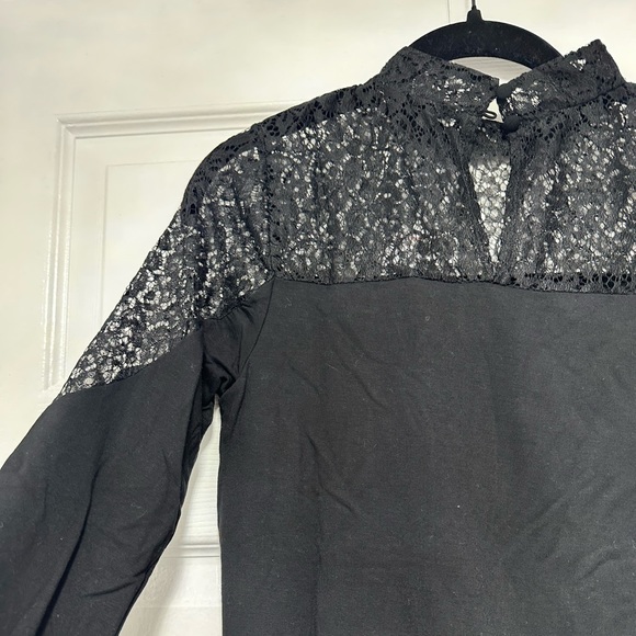 Design History Lace Top - Picture 8 of 11